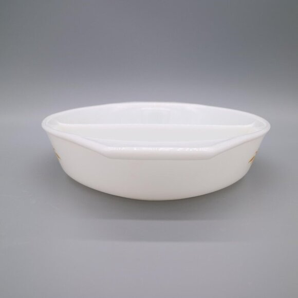 Vintage Pyrex Royal Wheat 1 1/2 Quart Casserole Divided Dish - Picture 2 of 6
